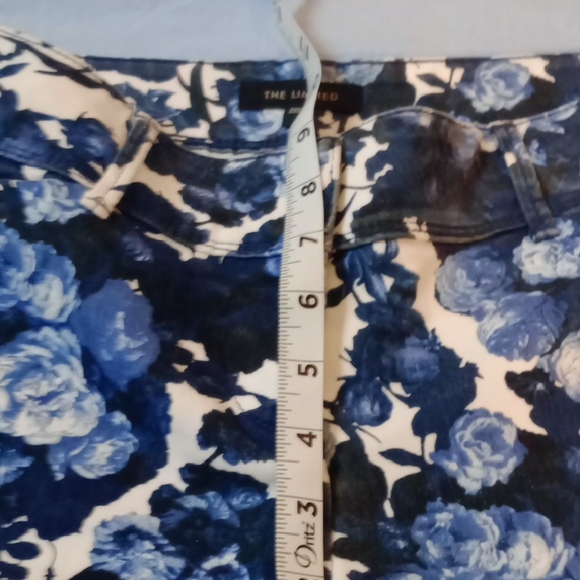 The Limited Blue White Floral Shorts Size 4 Stretch Cotton Summer - Picture 10 of 12